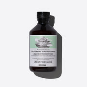DAVINES DETOXIFYING Shampoo Scrub