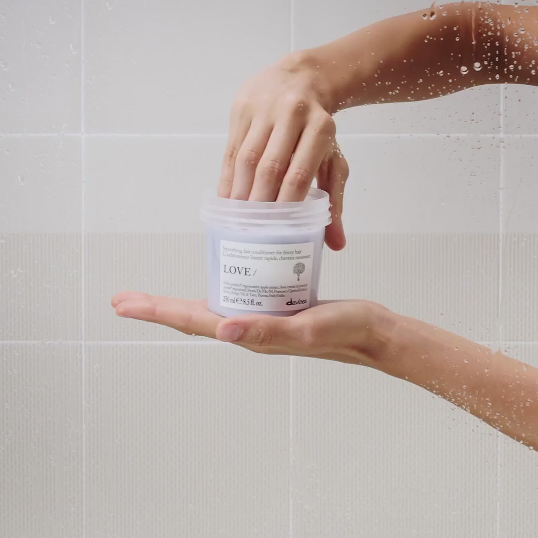 Load video: DAVINES LOVE Smoothing Conditioner