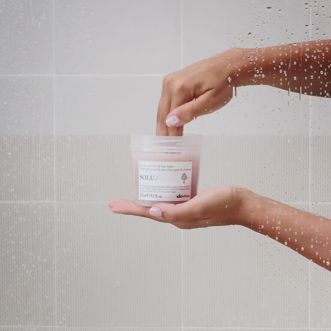 Load video: DAVINES SOLU Salt Scrub Cleanser 250ml